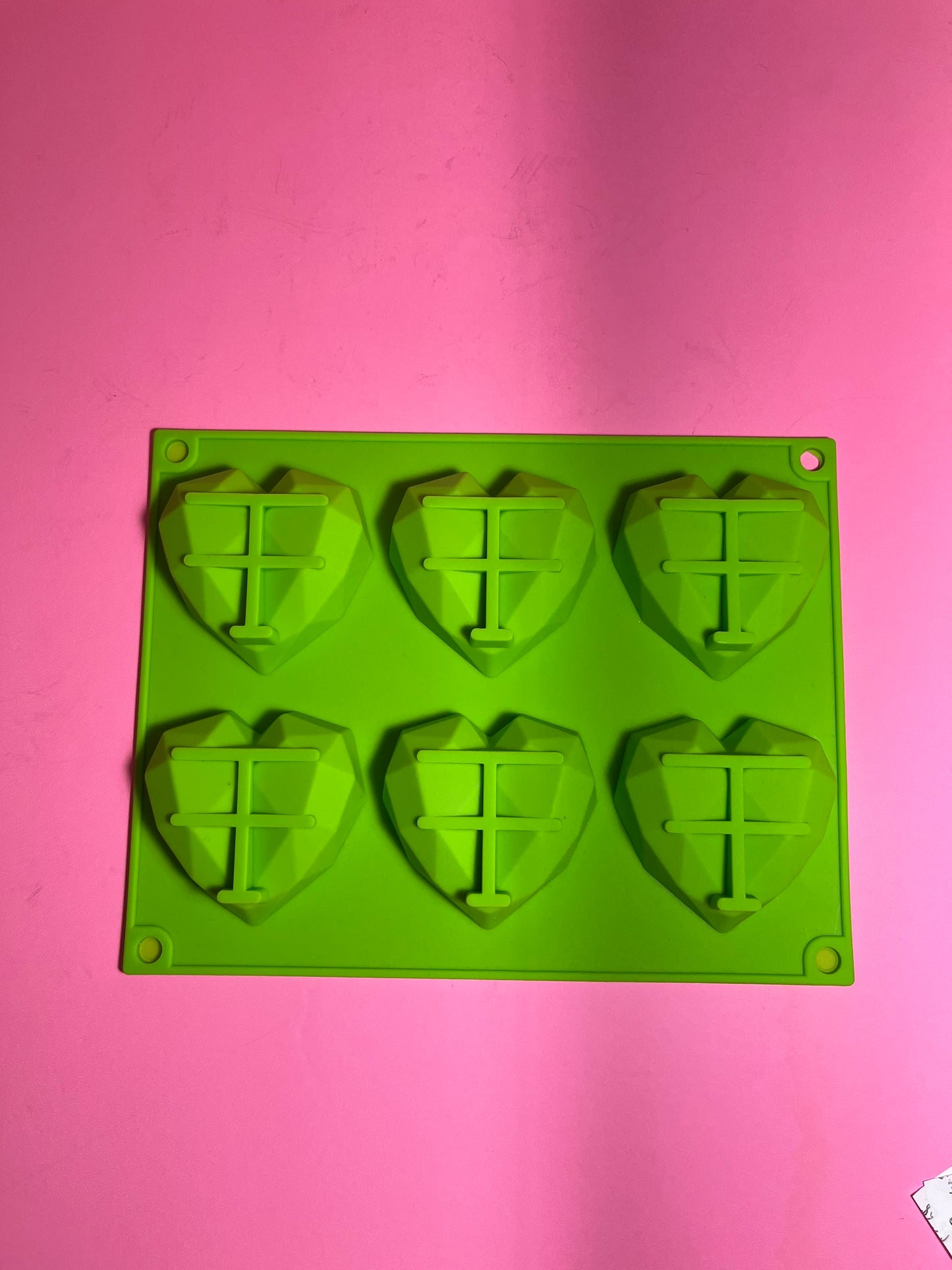 Mini Breakable Heart Silicone Mold – 6 Cavity, 2.5 in