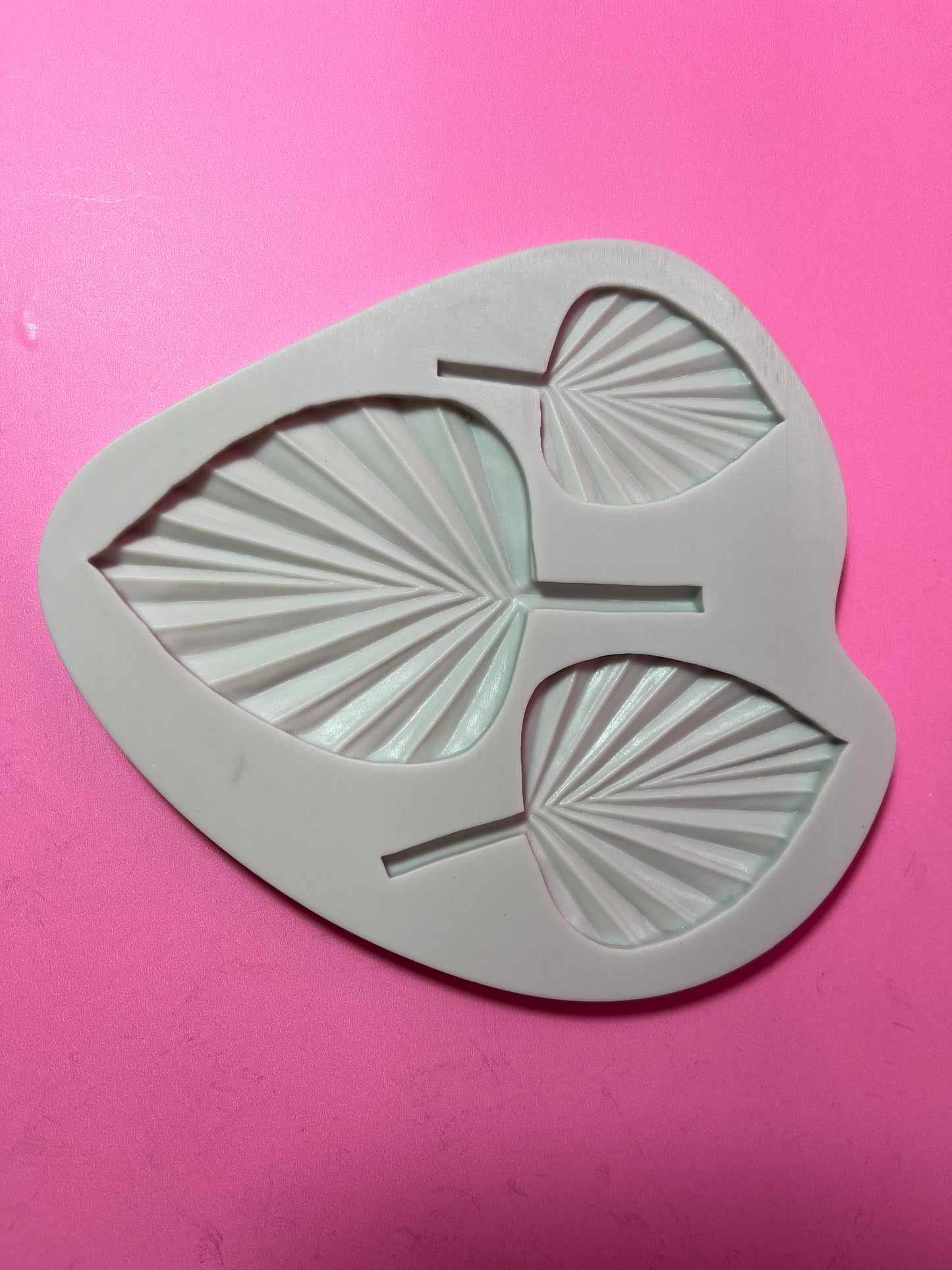 Silicon Mold Leaf Large w/3