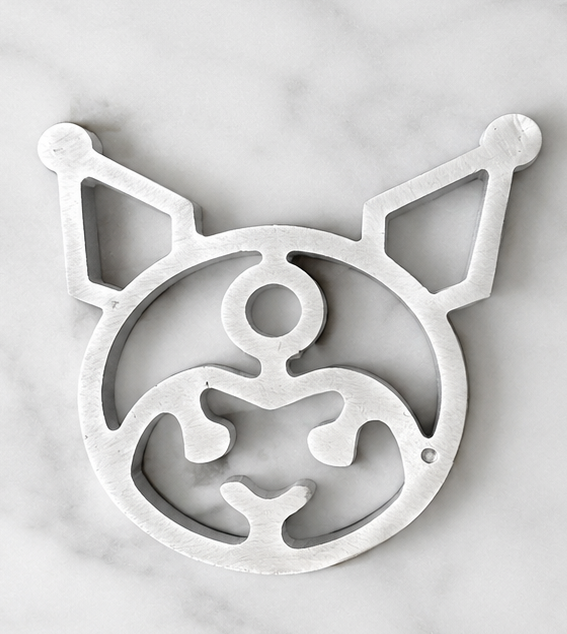 6-inch popular character-shaped buñuelo mold with handle, perfect for making fun crispy buñuelos for birthdays and themed parties.