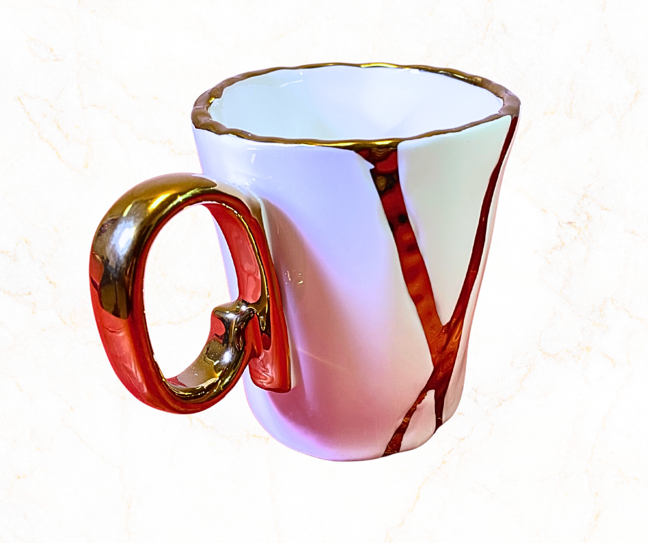 Piccole Ore 12 oz Coffee Cup – White with Gold Trimming